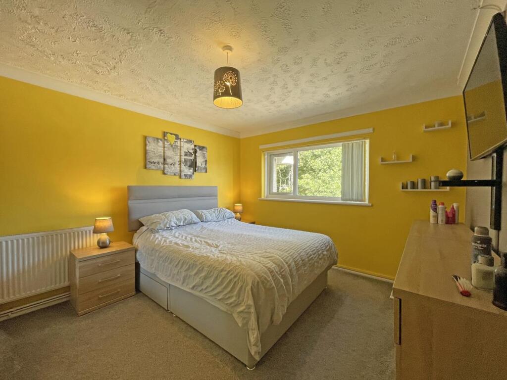 Congreve Gardens 7a Bed 1...jpg