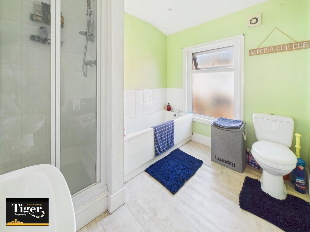 CAM02176G0-PR0570...