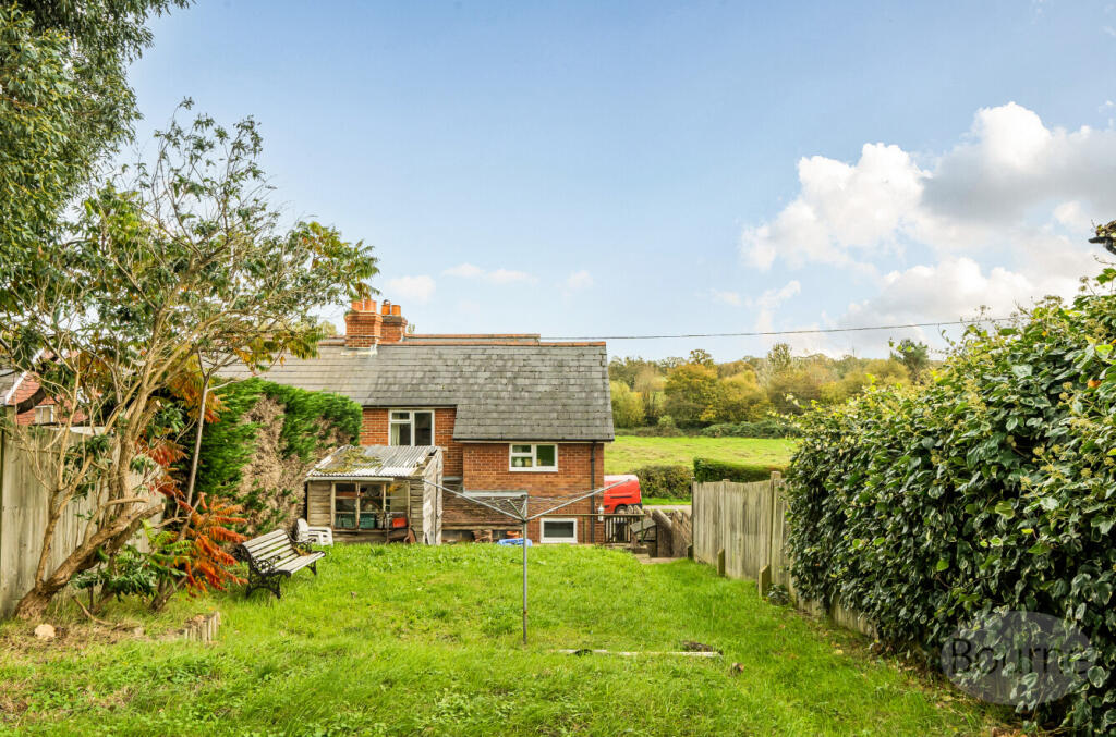 4e04015d-f7a2-472...