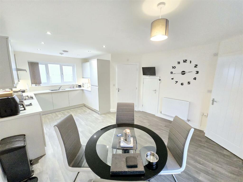 Kitchen / Diner