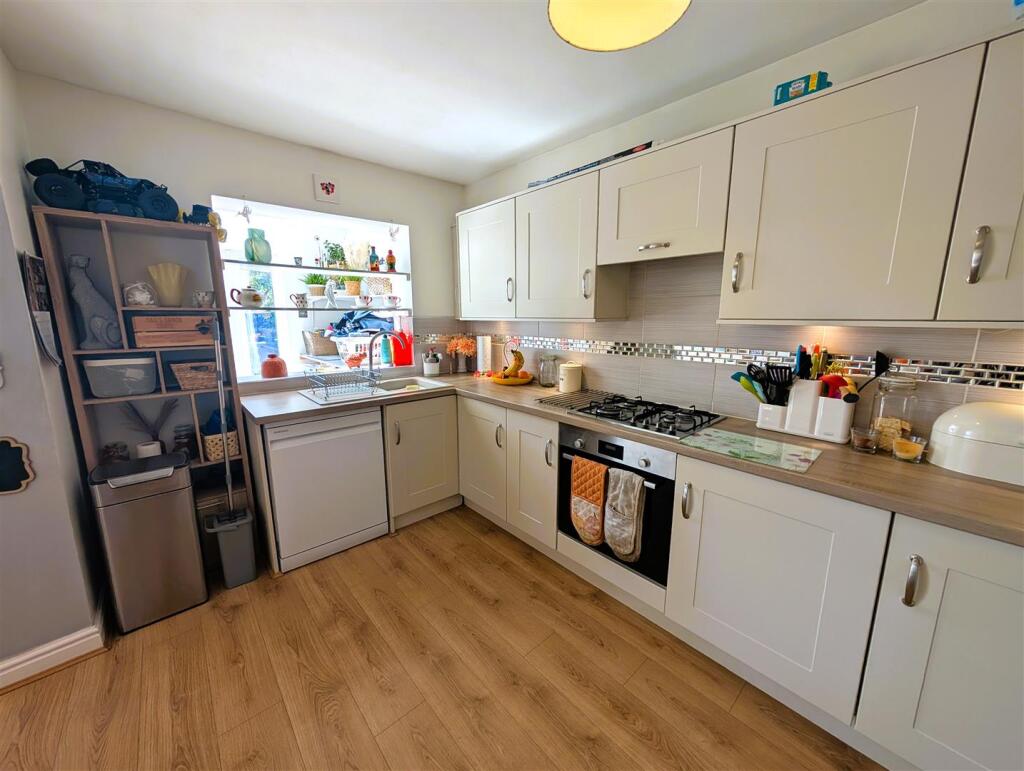 Kitchen/Dining/Lounge