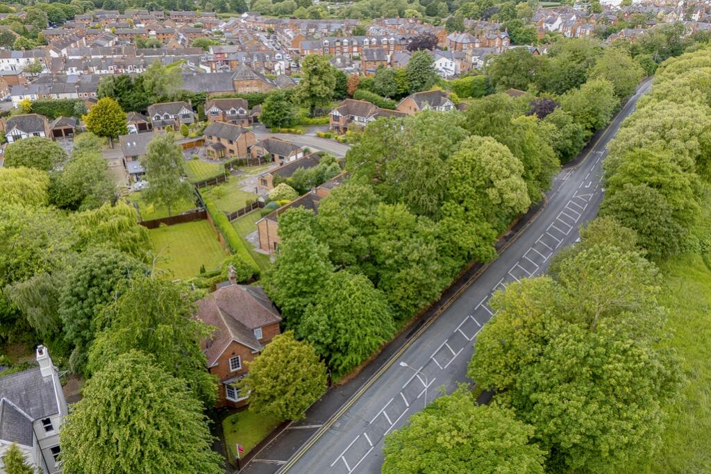 2 Cross O'Cliff Hill (Lincoln)-1