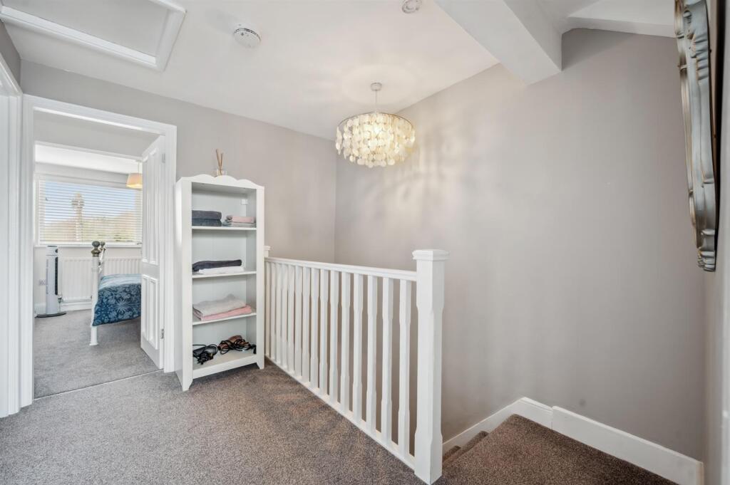 First floor landing.jpg