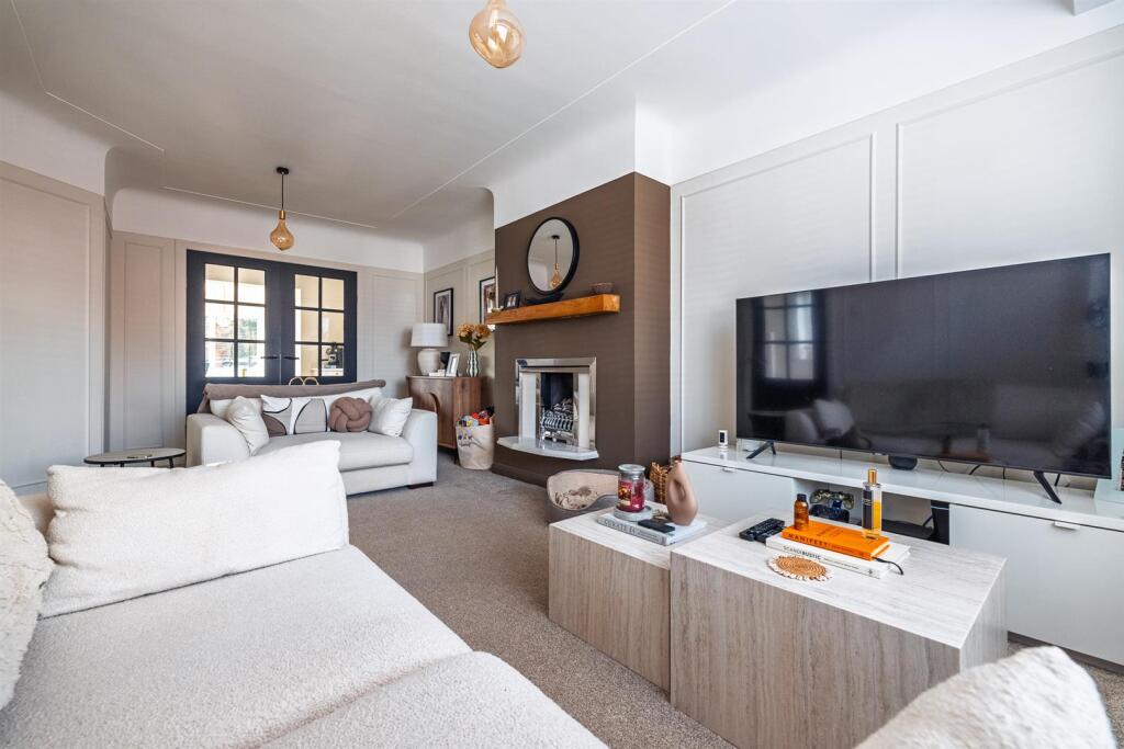 4 Bowness Ave-50.jpg