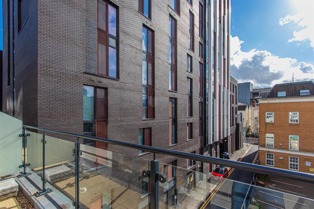 Churchill Villas 47-7.jpg