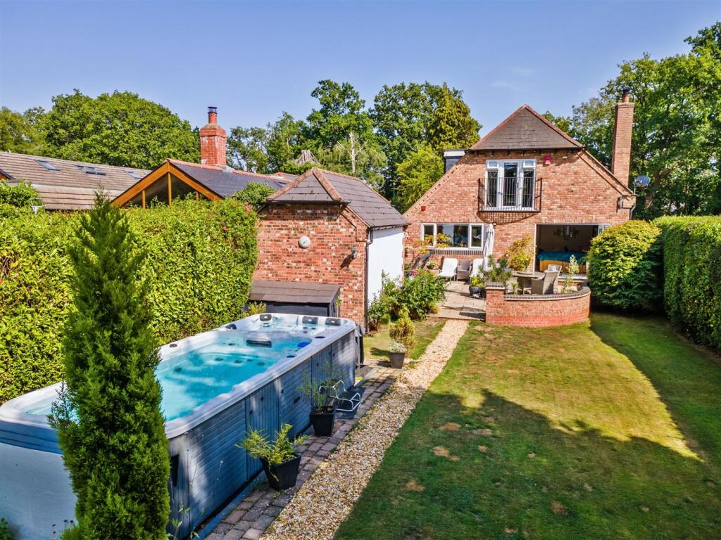 28 Fulford Hall Road_8.jpg