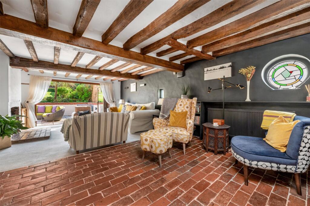 Living/Sitting Room