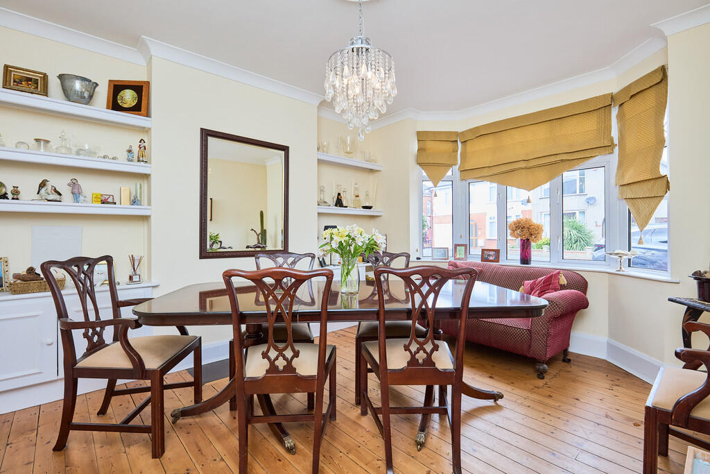 Edward Knight 202...