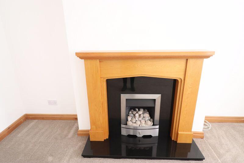 LOUNGE FIREPLACE