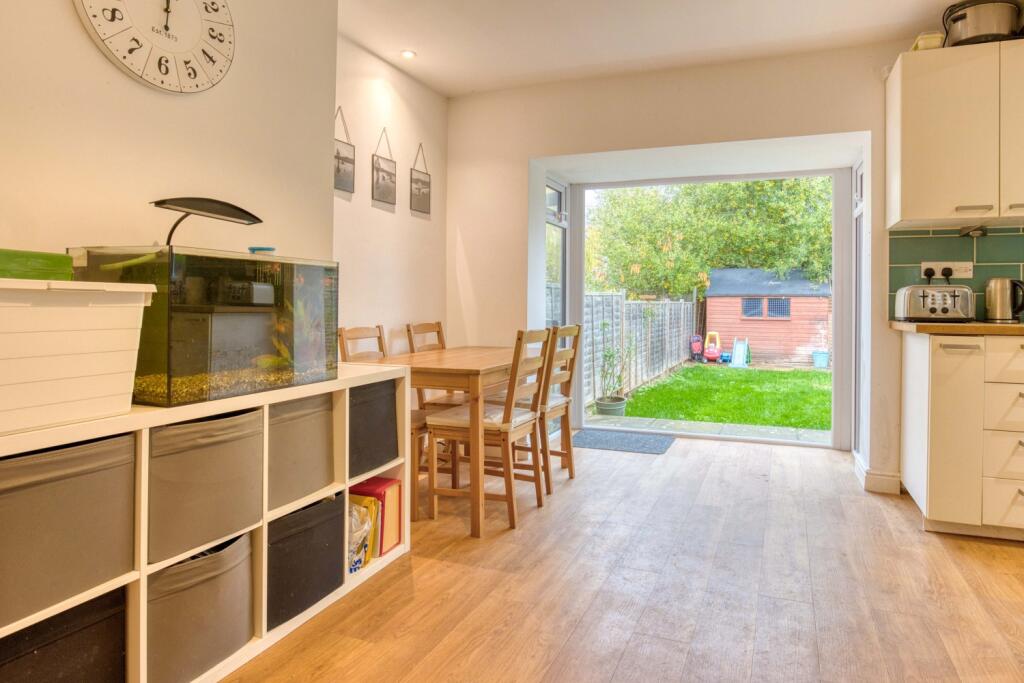 Ewemove Taunton Vera Street (12)