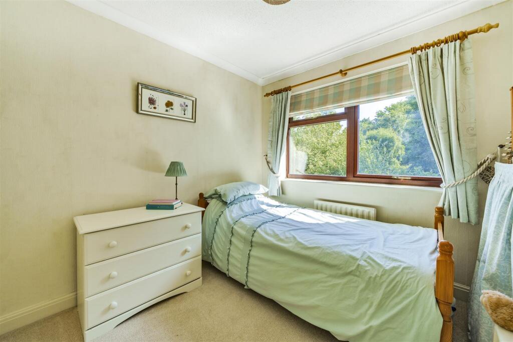 8 Dove Close, Towcester