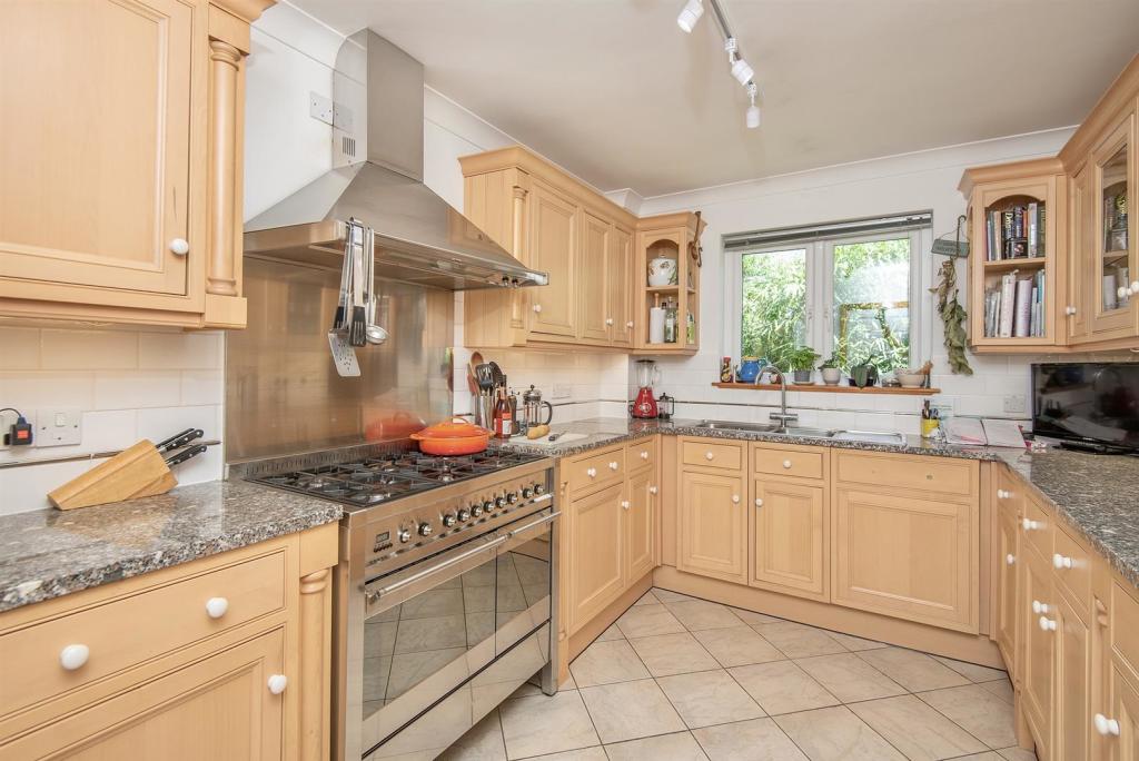 Kitchen.jpg