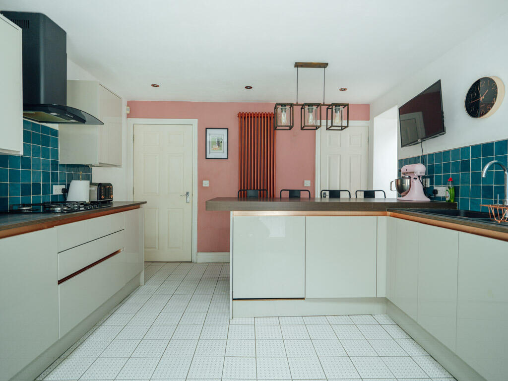 Kitchen / Dining Room