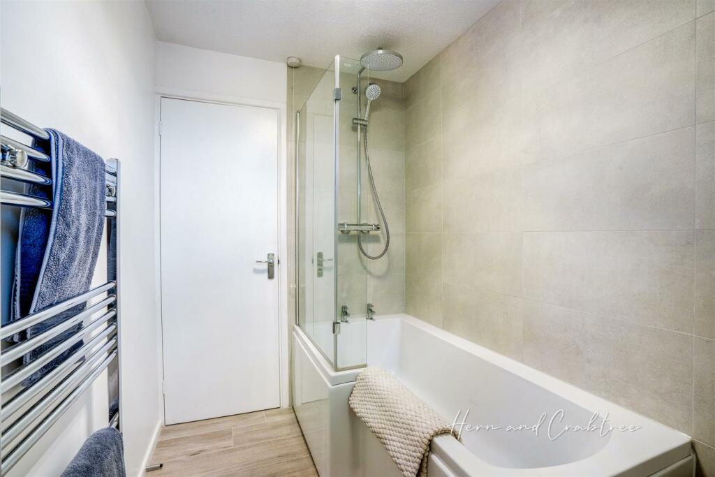 Launcelot Crescent, Thornhill, HernCrabtree (26).j