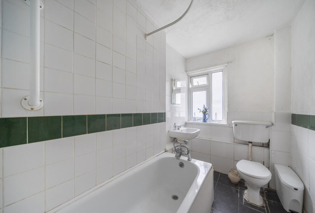 1330663-10-688cd3...