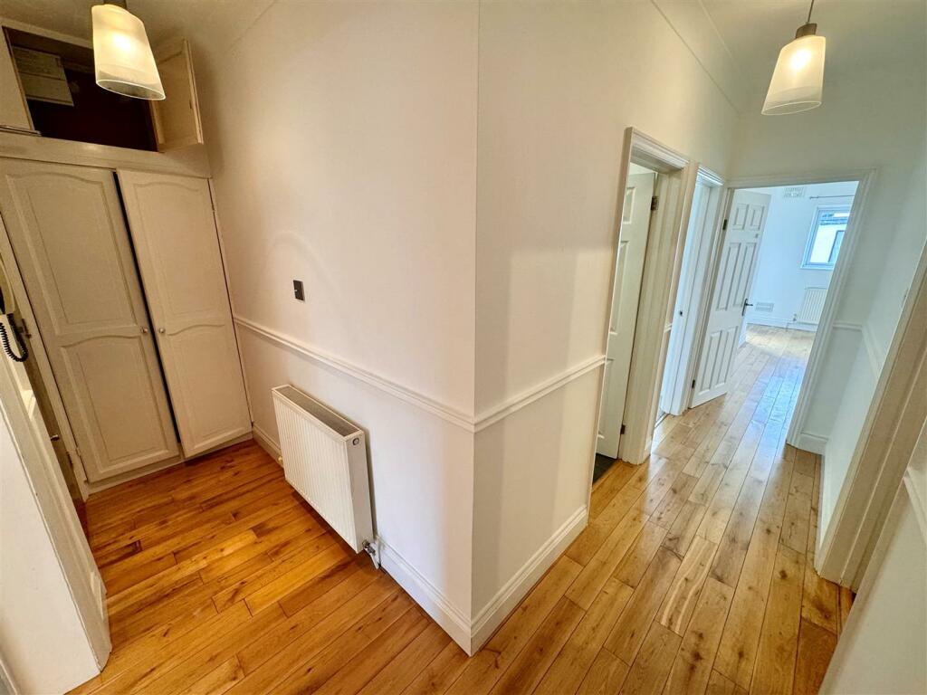 Hallway.jpg