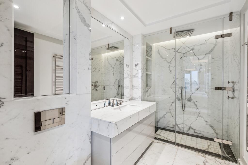Guest en-suite