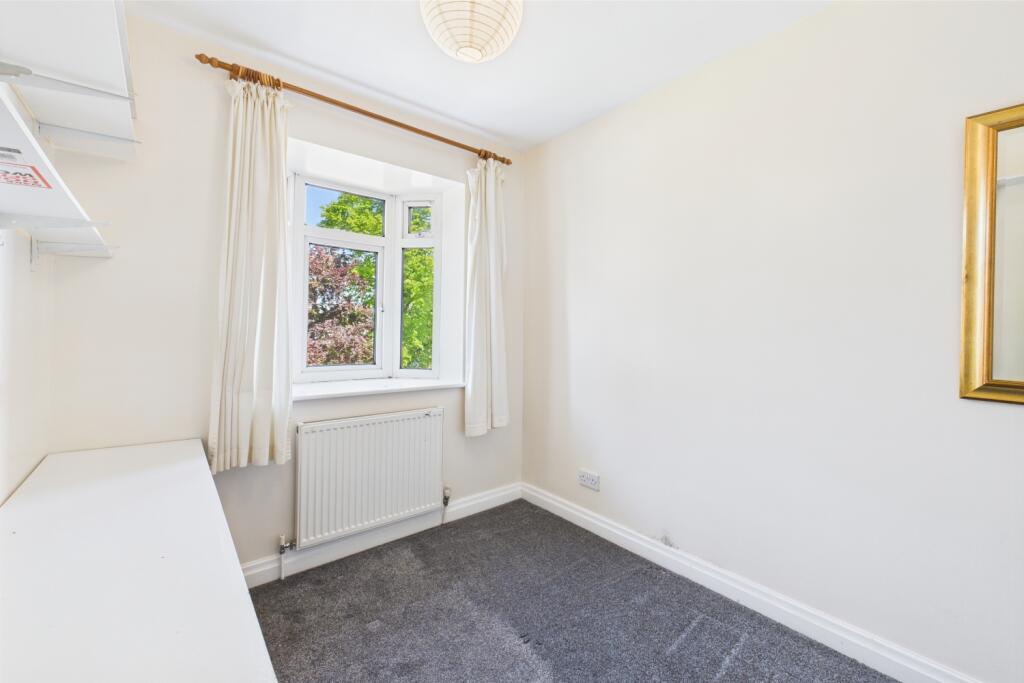 CAM03162G0-PR0261-STILL005