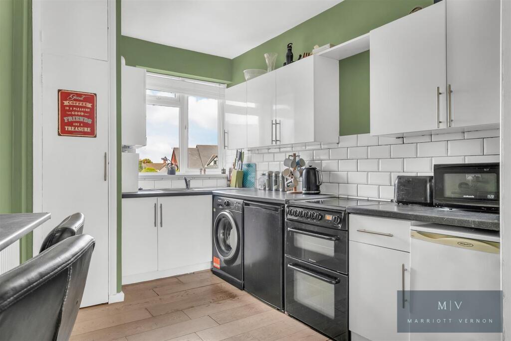 Limpsfield Road 367A MV-5.jpg