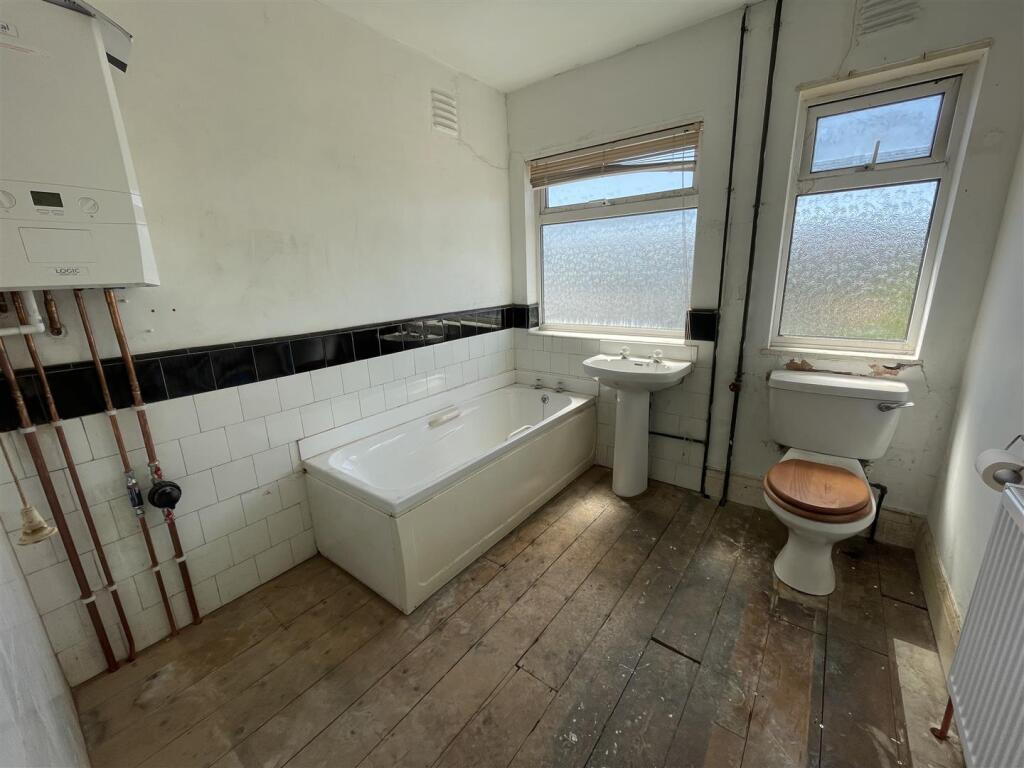 Bathroom.jpeg