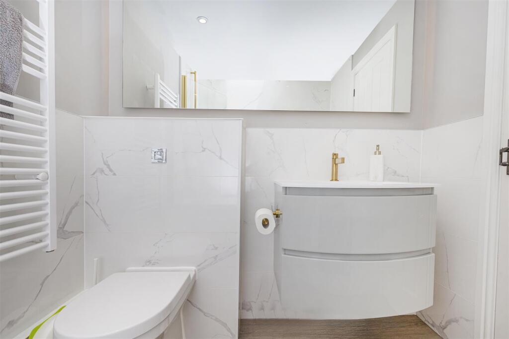 Bramleys Estate Agents - Upper Lane - Gomersal (40