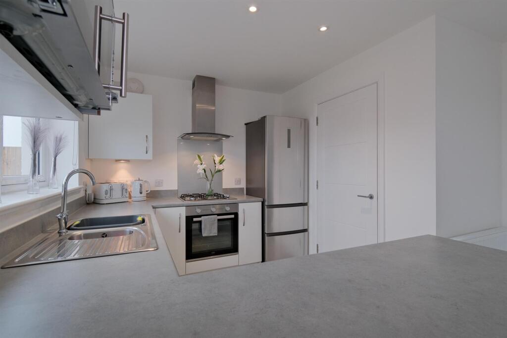 010-31 Ardencraig Terrace, Glasgow, G45 9BJ.jpg