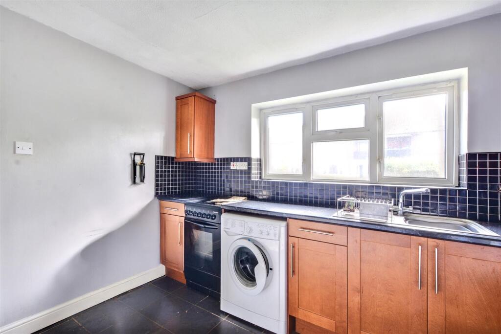 Kitchen_2.jpeg