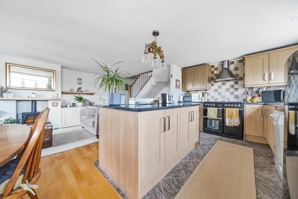 Living Room/Kitchen/Dining Room (3)