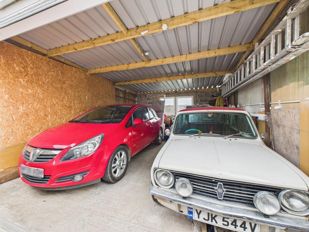 CAM03974G0-PR0173...