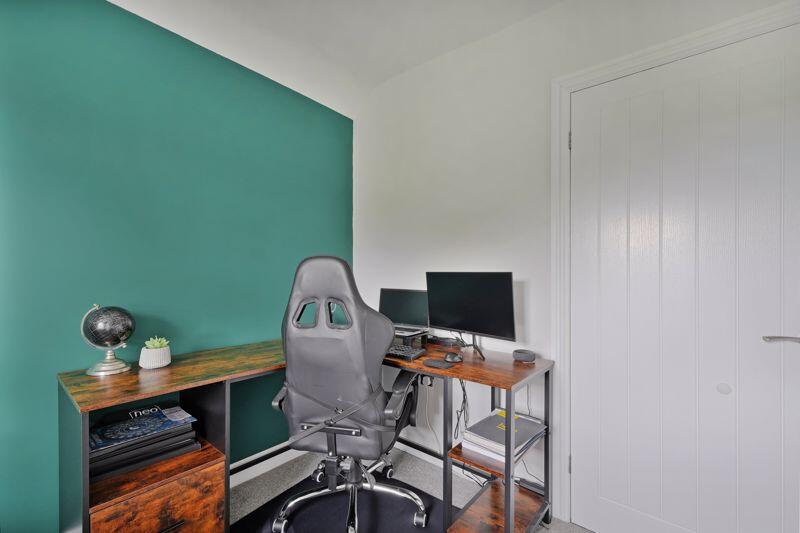 Bedroom / office space 