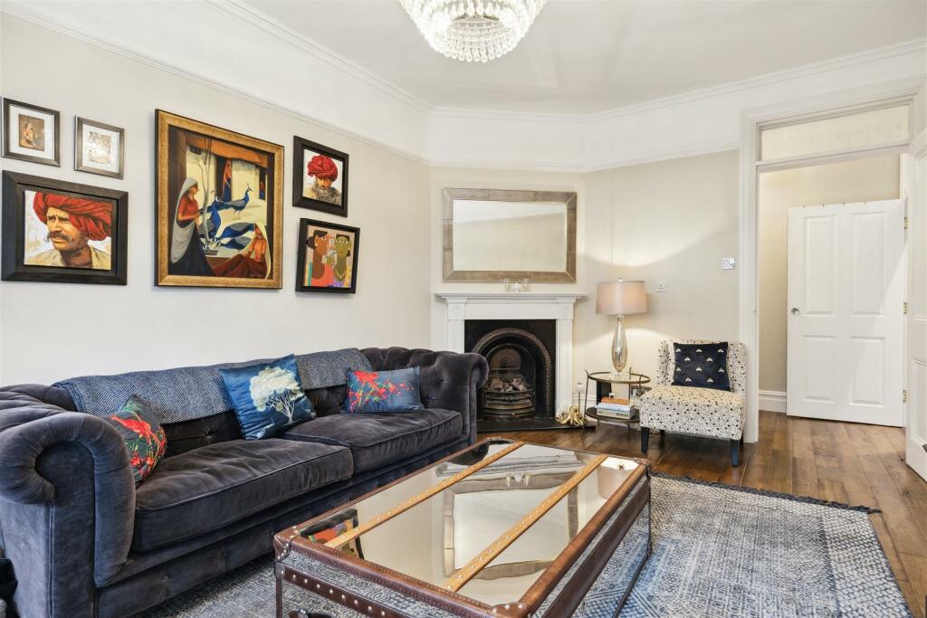 Fairlawn Court, W4 - FOR SALE
