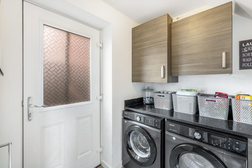 8 Swift Gardens (Kirton)-17