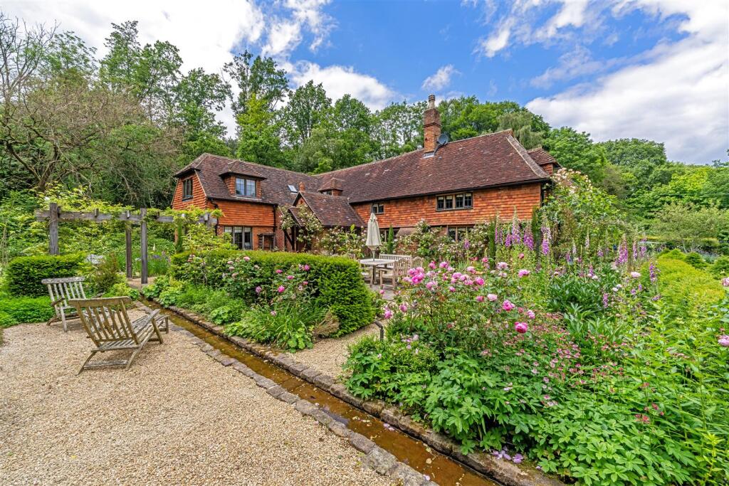 Roundless Cottage, High Button, GU8 6NR-1.jpg