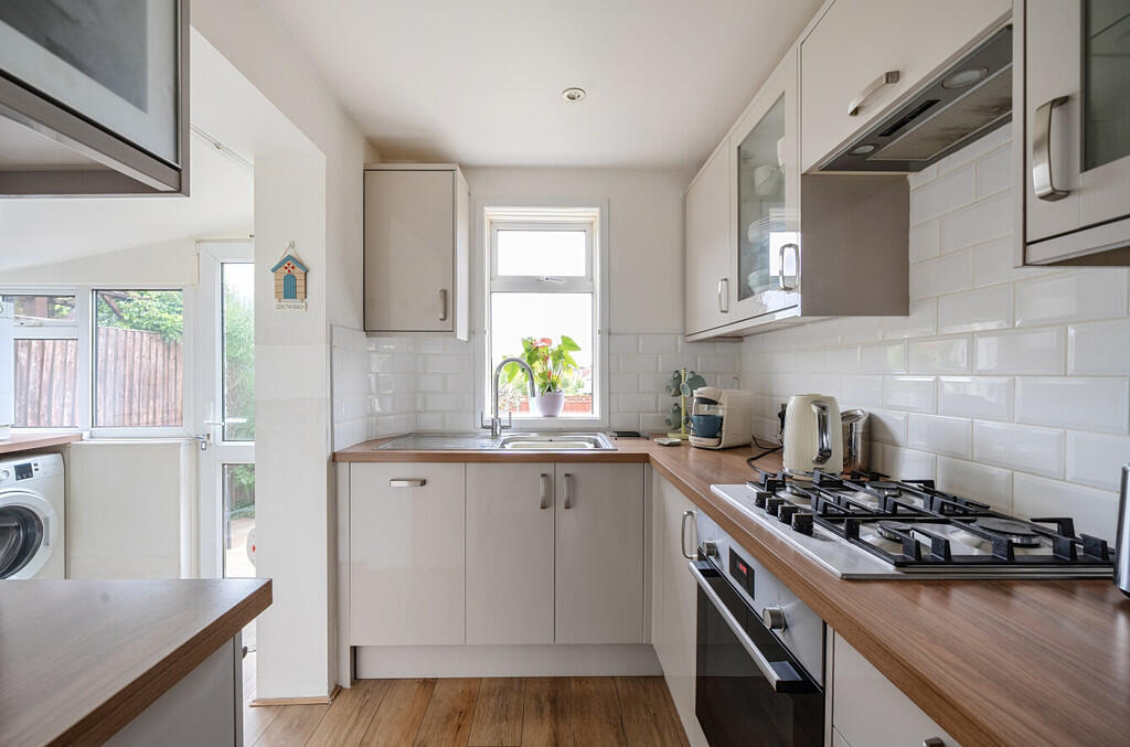 15-681a521e2ee82-...