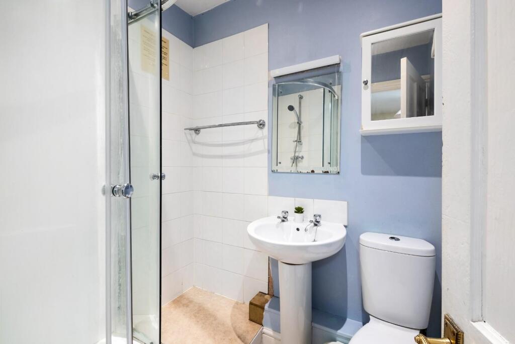 14 St Peters Terrace, Bath, BA2 3BT-9.jpg