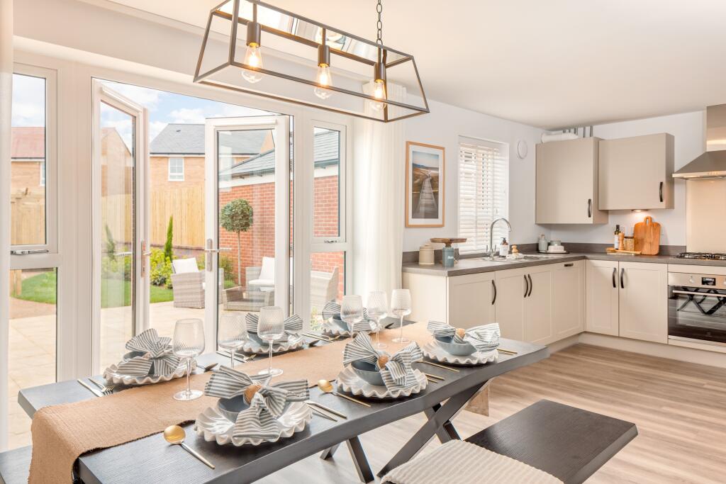 Kitchen and diner in the 4 bedroom Kennisham