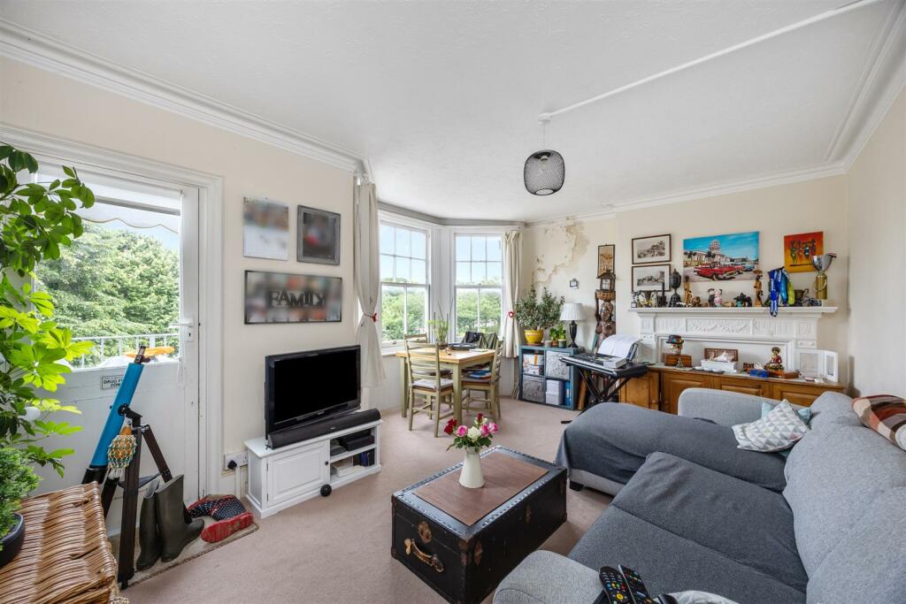 East Drive, 2-024.jpg