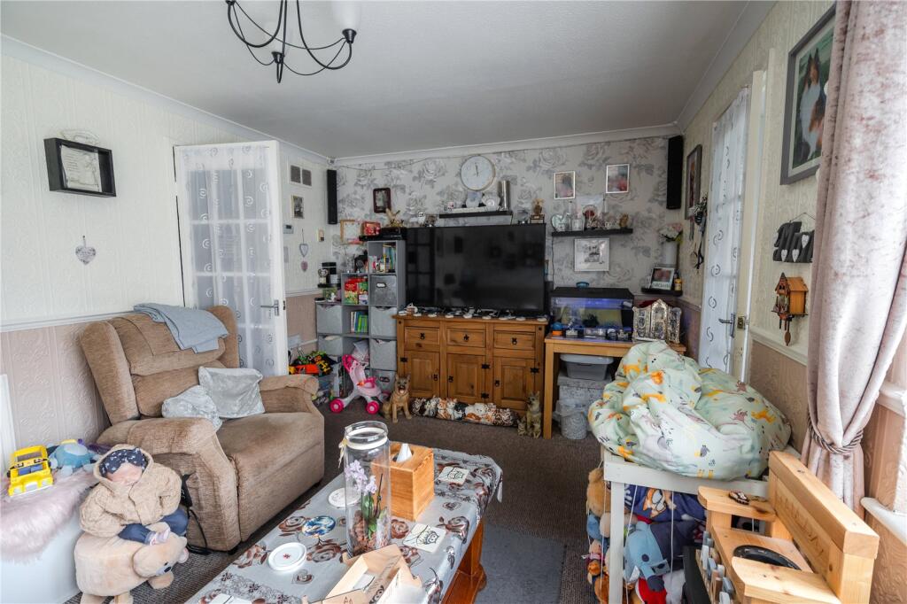 Living Room (2)