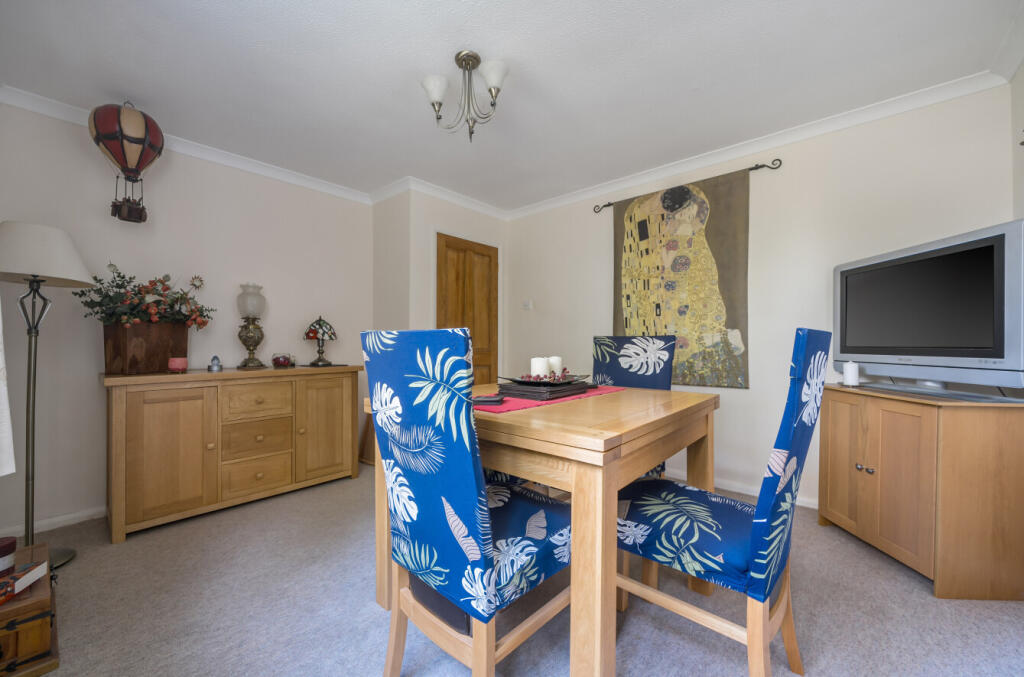 1381173-15-691af9...