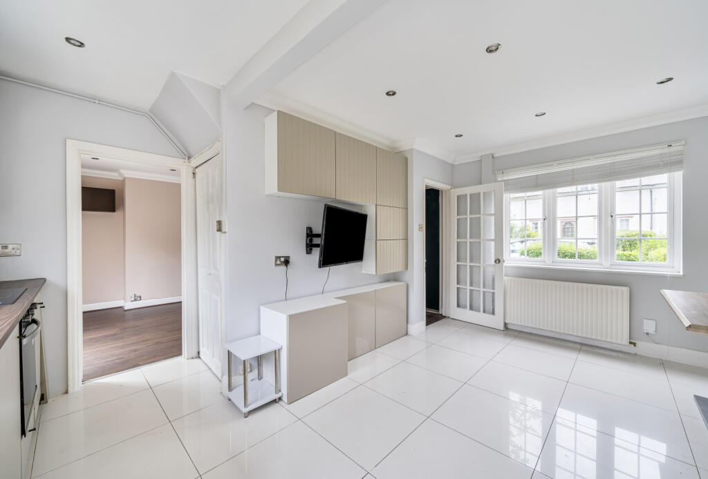 1349146-10-68b81d...