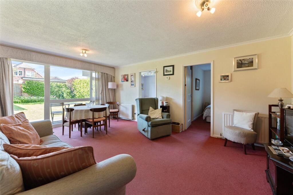 Sitting Room To Beds