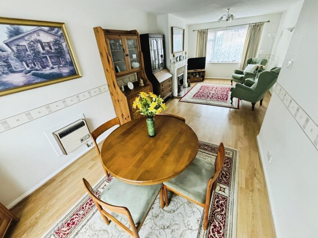 37bf1cc7-Barn 20Close 20Open.jpg