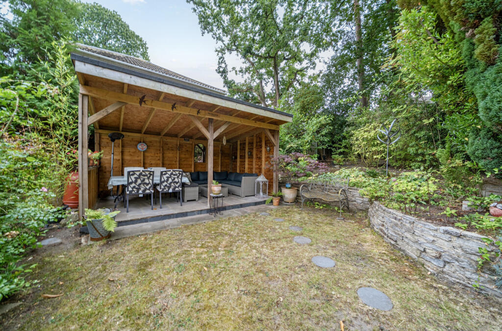 1343261-3-68adaec...