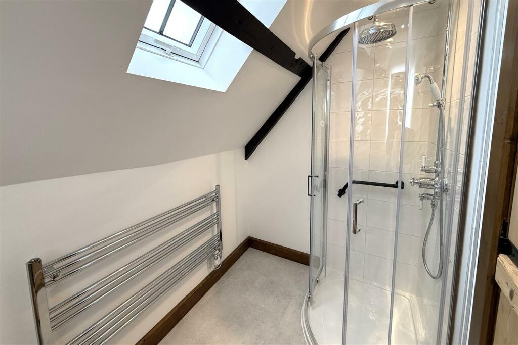 Shower Room 3.JPG