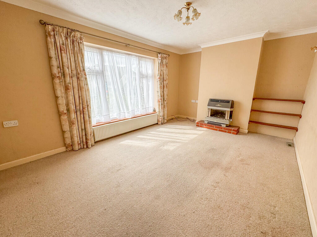 sitting room - be...