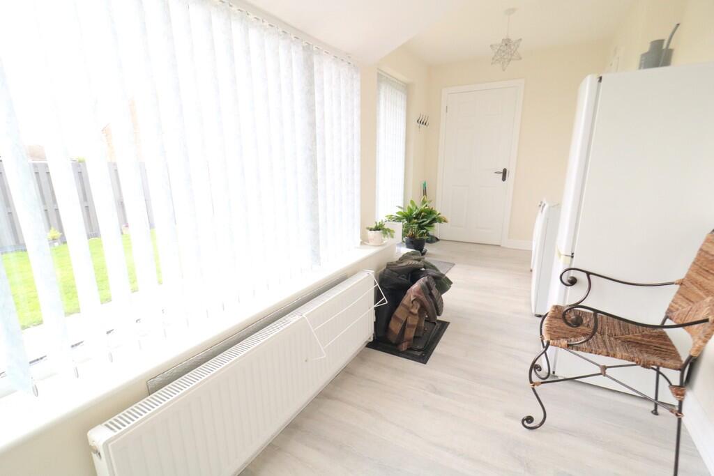 Sun room/living a...