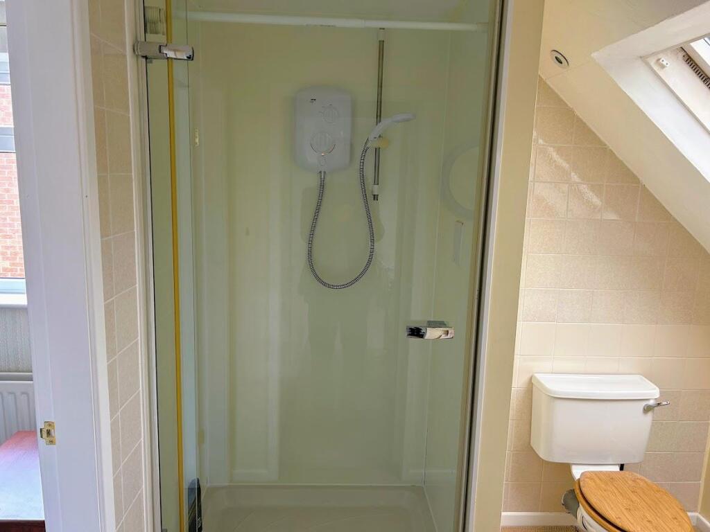 JACK &amp; JILL SHOWER ROOM