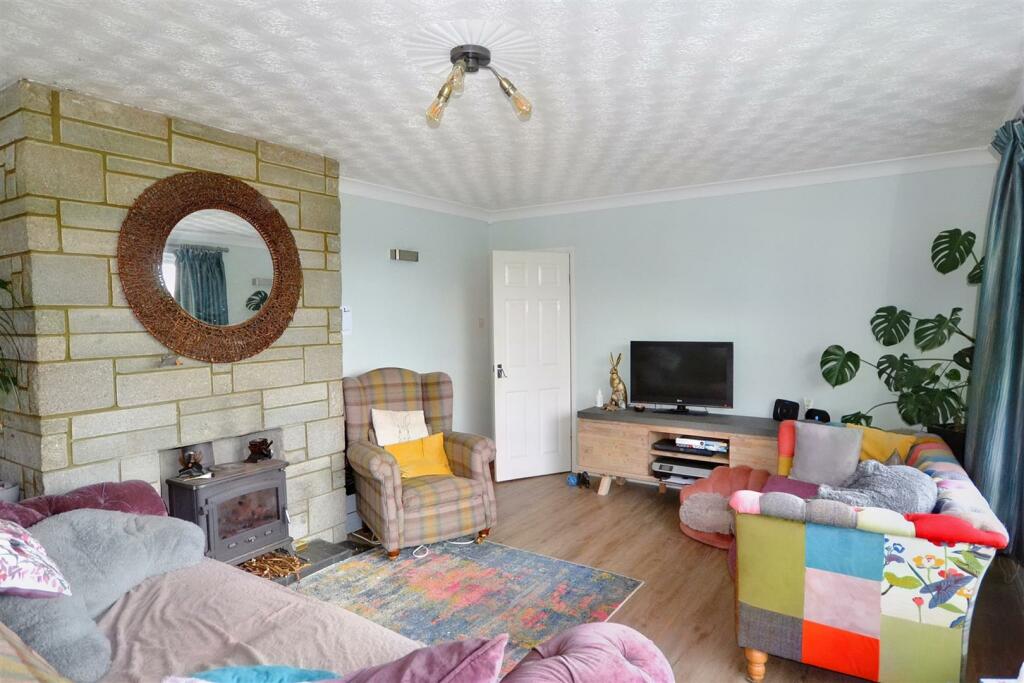 Lounge 1.0.jpg