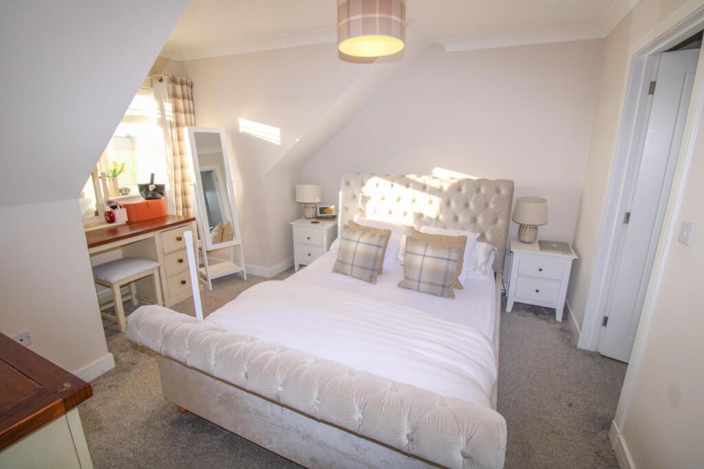 BEDROOM ONE.jpg