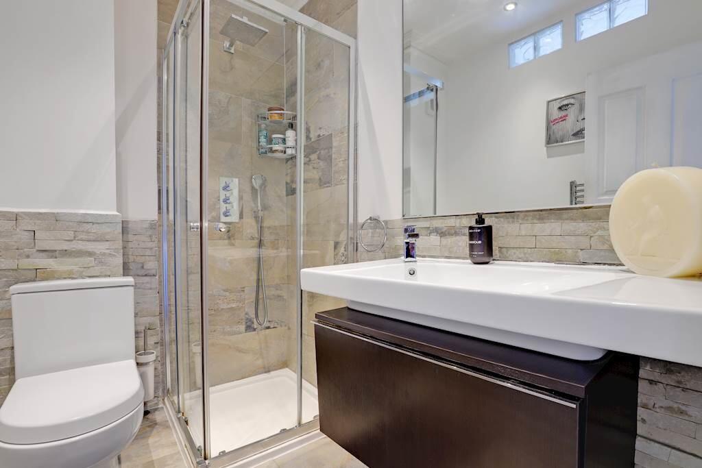 11-1365JHHGLL - 6...